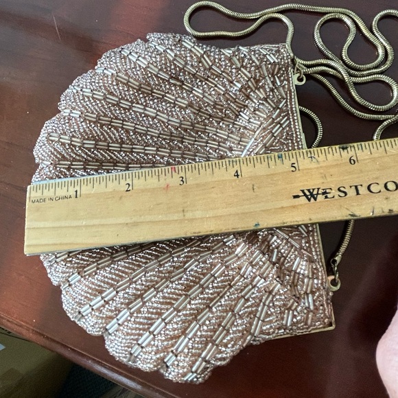 Vintage Gold Beaded Clamshell Clutch or Crossbody Bag - Picture 4 of 6